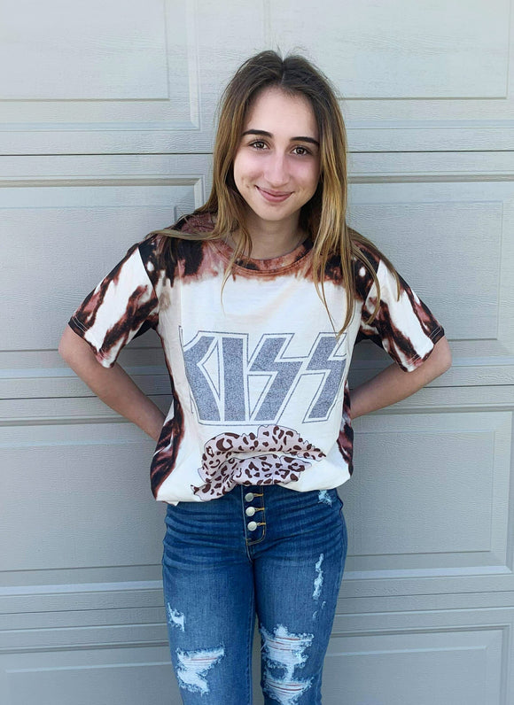 Bleached Kiss Leopard Lips Vintage Tee