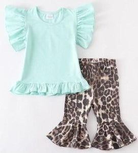 Mint/Cheetah Capri Set